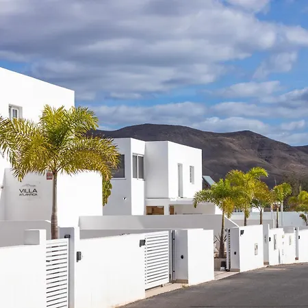 Atlántica - Heated Pool In Villa Playa Blanca (Lanzarote)