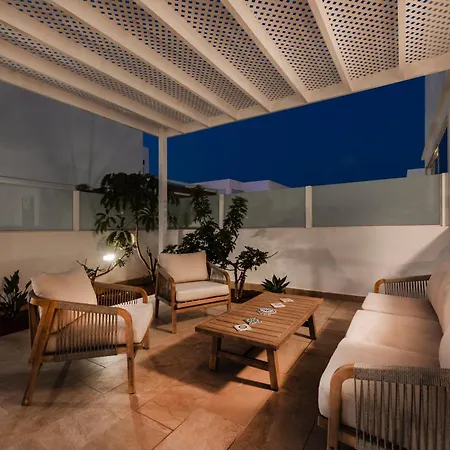 Atlántica - Heated Pool In Playa Blanca (Lanzarote)