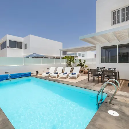Atlántica - Heated Pool In * Playa Blanca (Lanzarote)