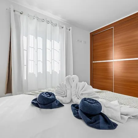 Atlantica - Heated Pool In Playa Blanca (Lanzarote)