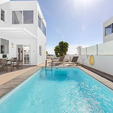 Atlantica - Heated Pool In * Playa Blanca (Lanzarote)