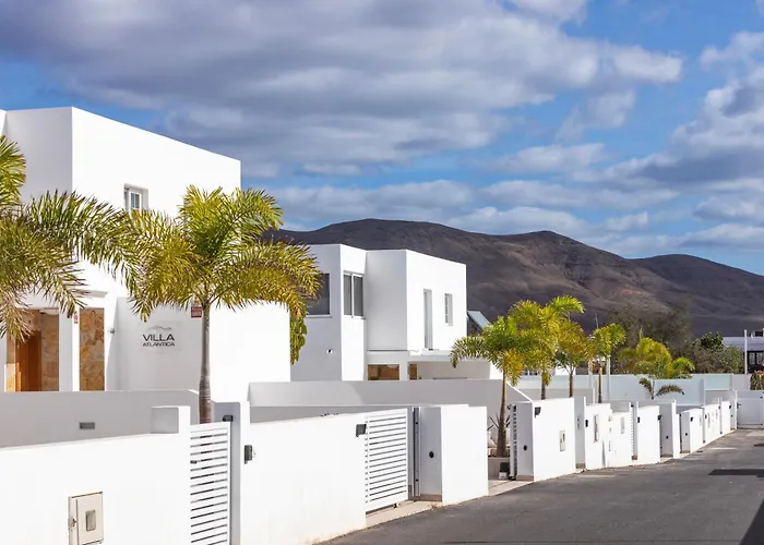 Atlantica - Heated Pool In Villa Playa Blanca (Lanzarote)