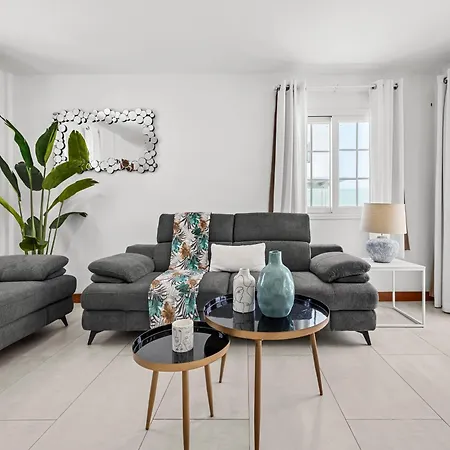 Villa Atlantica - Heated Pool In