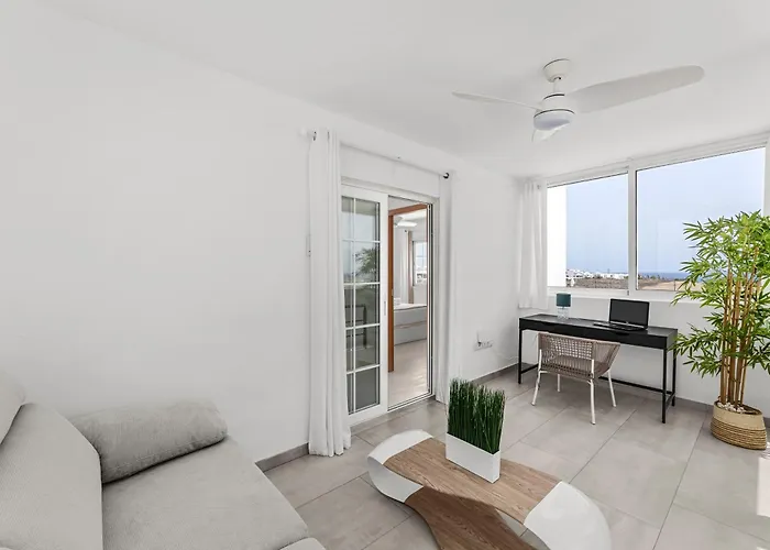 Atlantica - Heated Pool In Playa Blanca (Lanzarote)